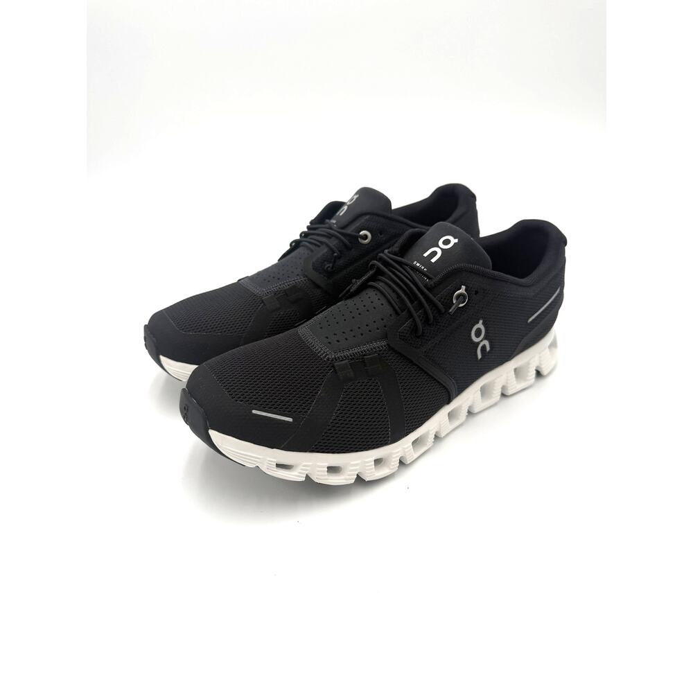 On Men's Cloud 5 Running Shoe - Black/White - Men's Size 8